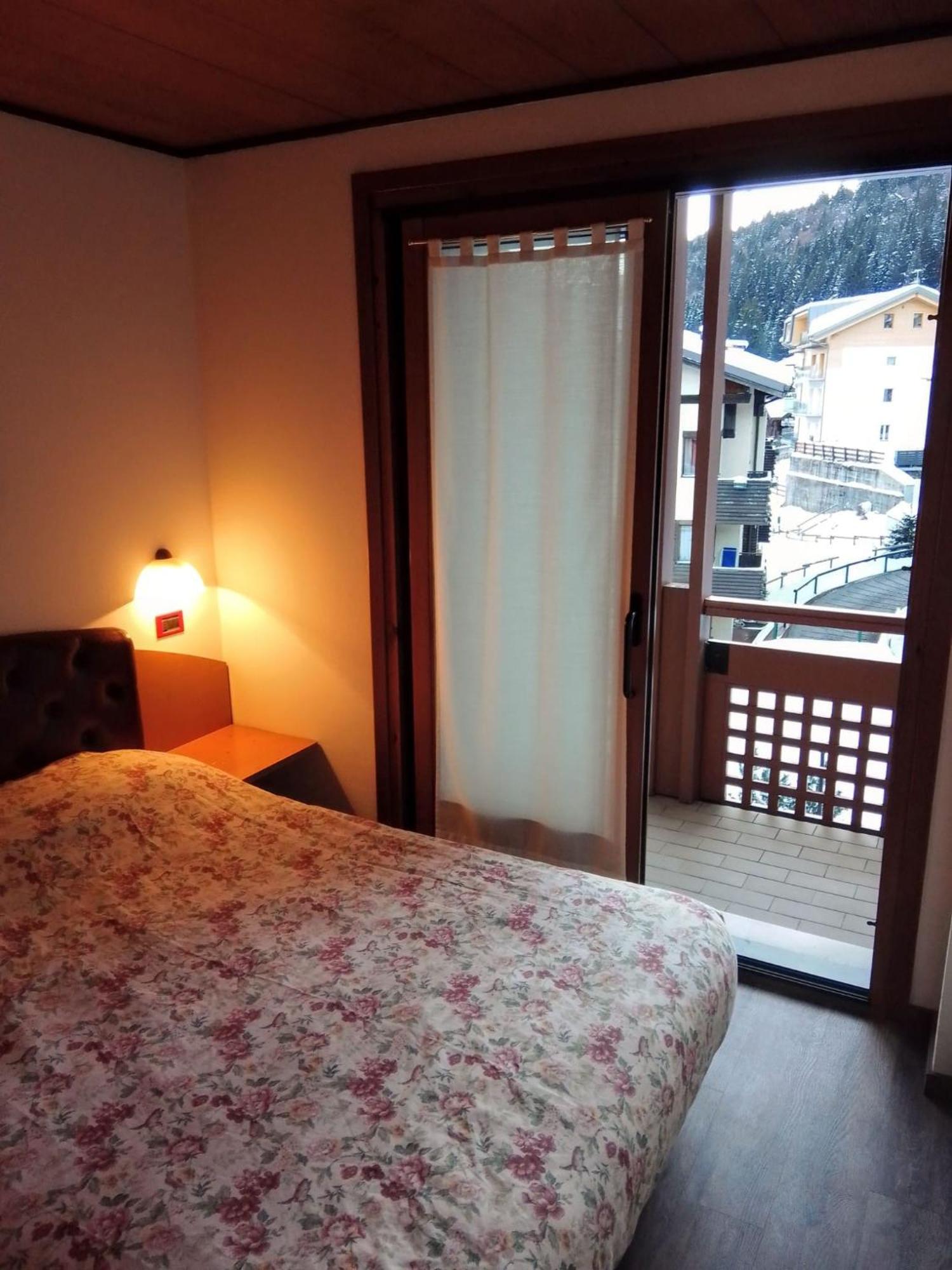 Residence Orsa Maggiore Madonna di Campiglio Room photo
